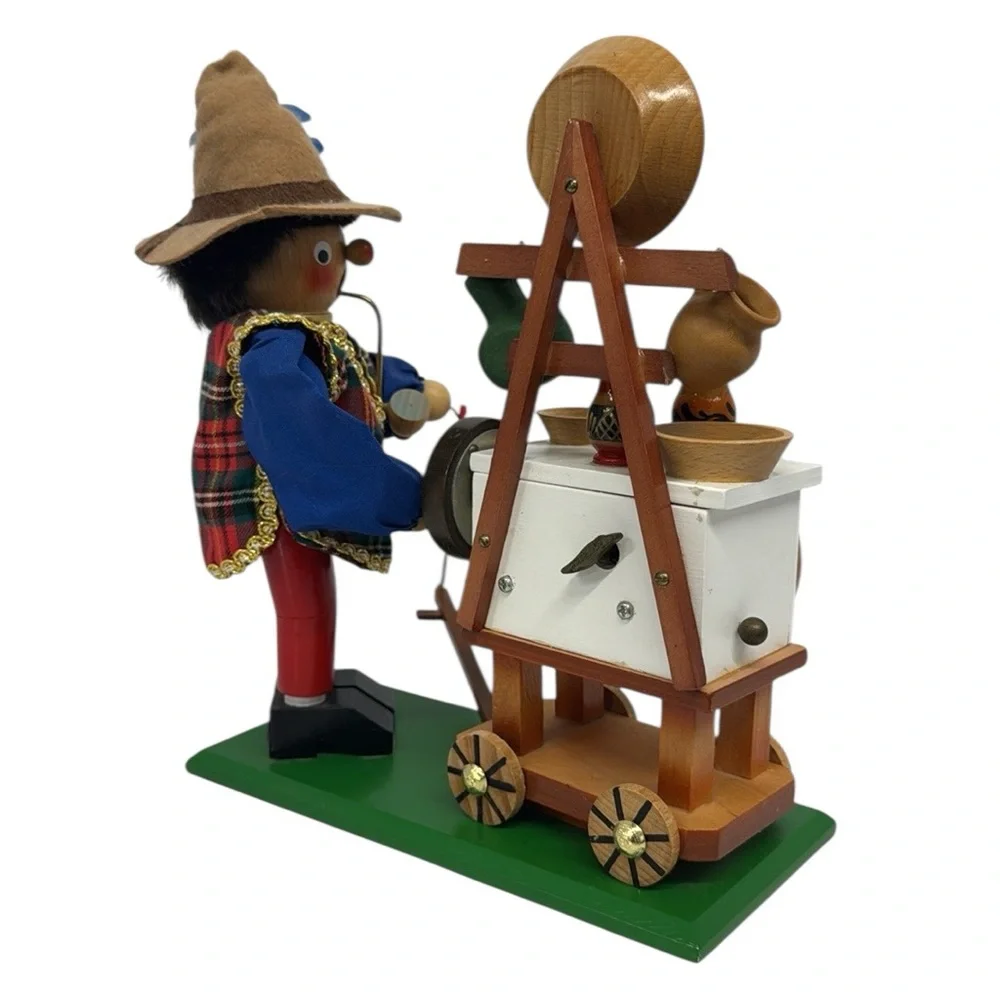 VTG Steinbach Volkskunst SMOKER German Musical Food Pottery Peddler Nutcracker